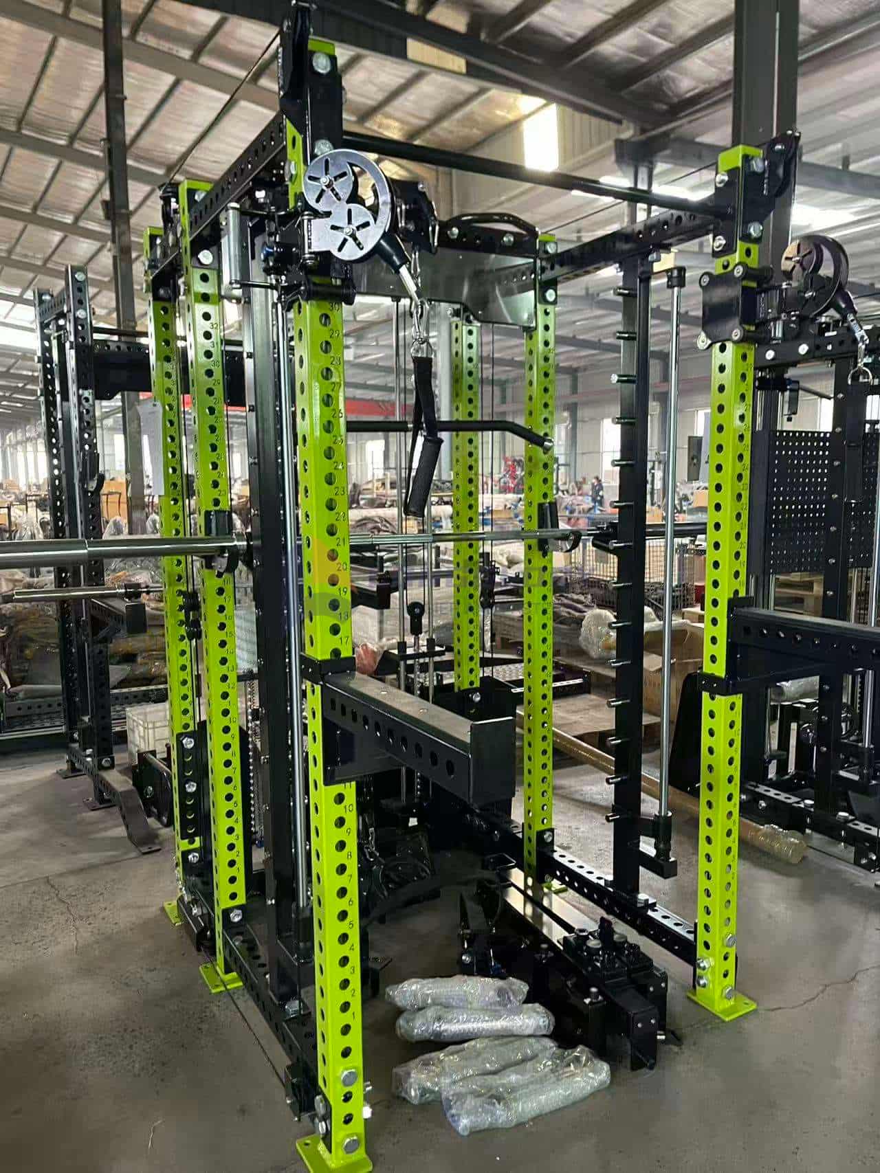 பல செயல்பாட்டு பயிற்சியாளர் ஸ்மித் ஸ்குவாட் ரேக்