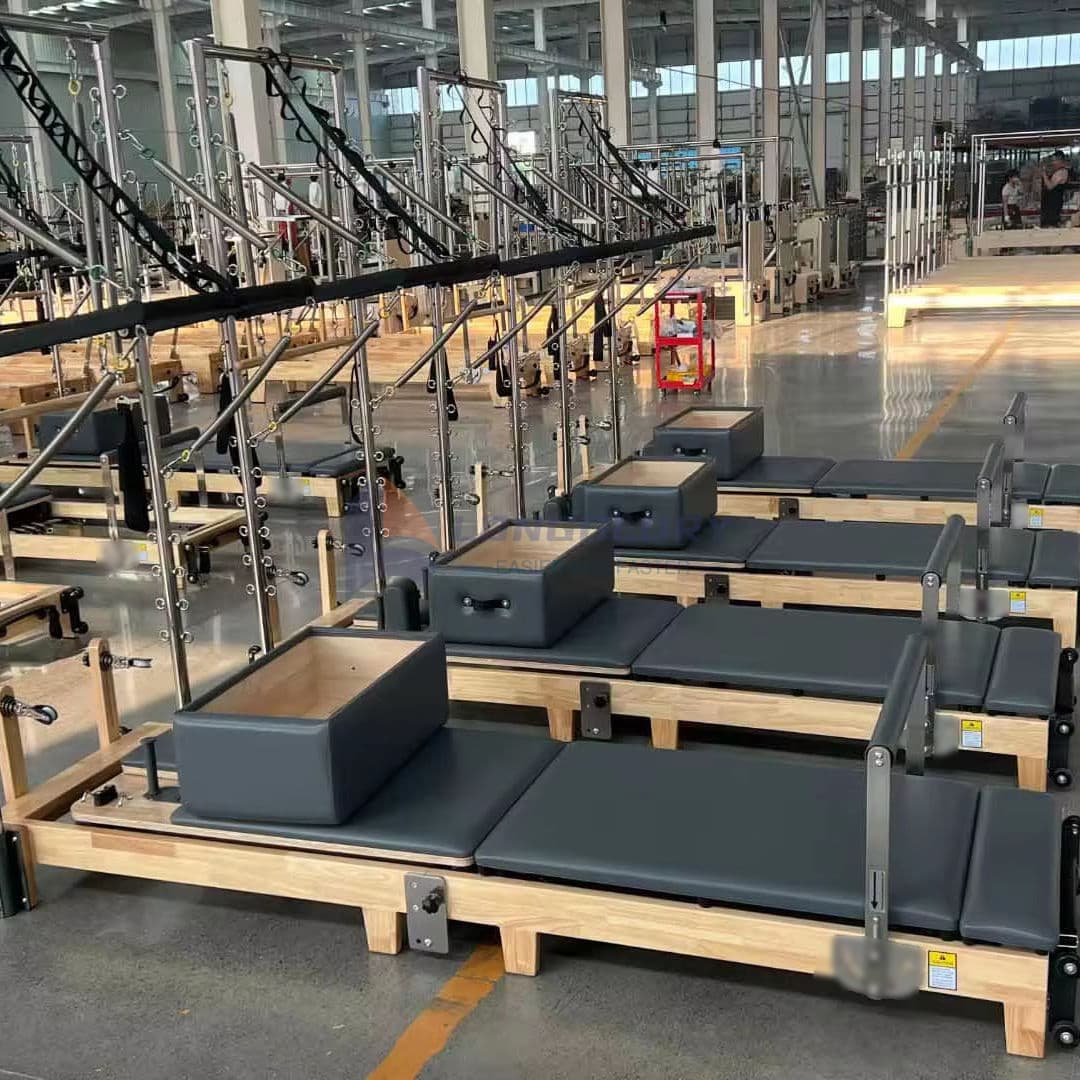 அரை கோபுரத்துடன் ஓக் பைலேட்ஸ் சீர்திருத்தவாதி